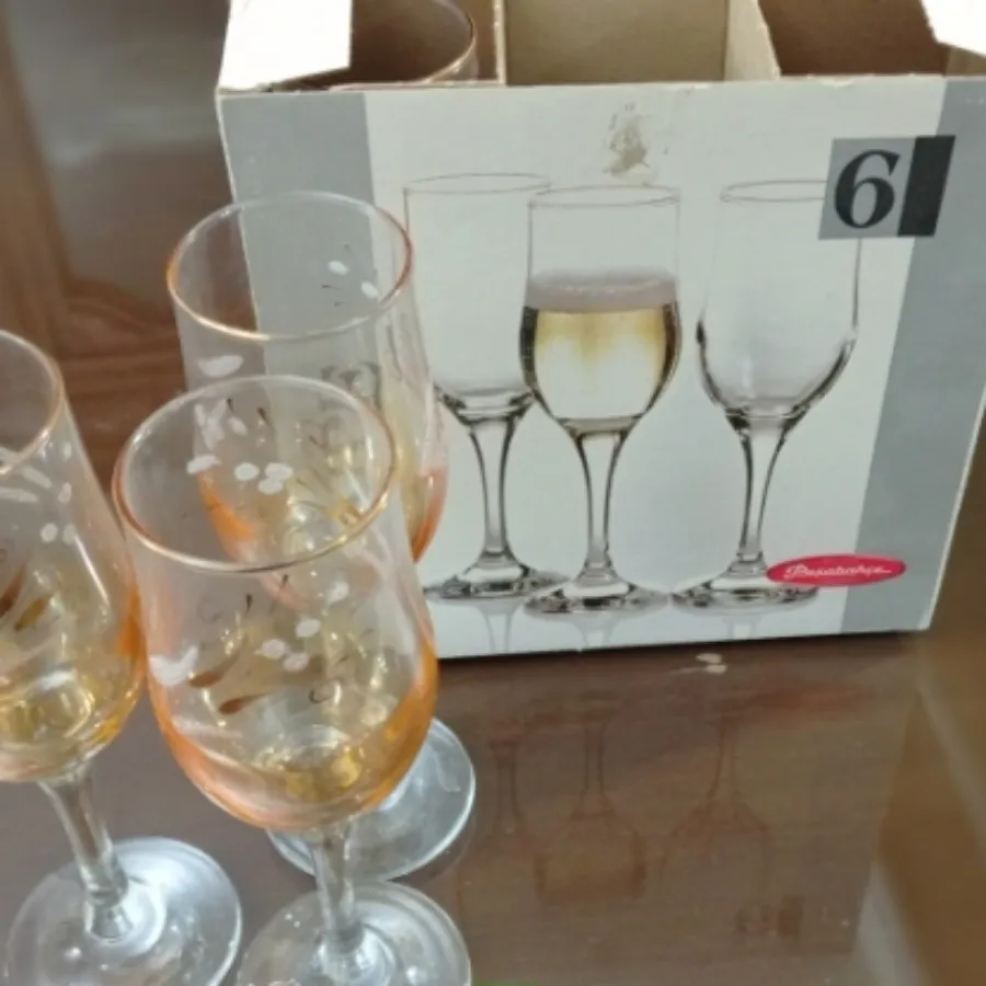 گیلاسی خوشرنگ