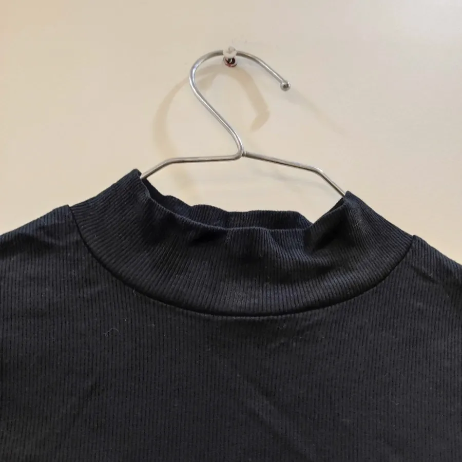 بادی یقه سه سانت H&M