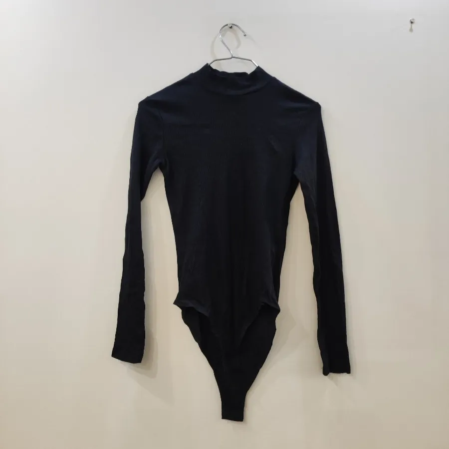 بادی یقه سه سانت H&M