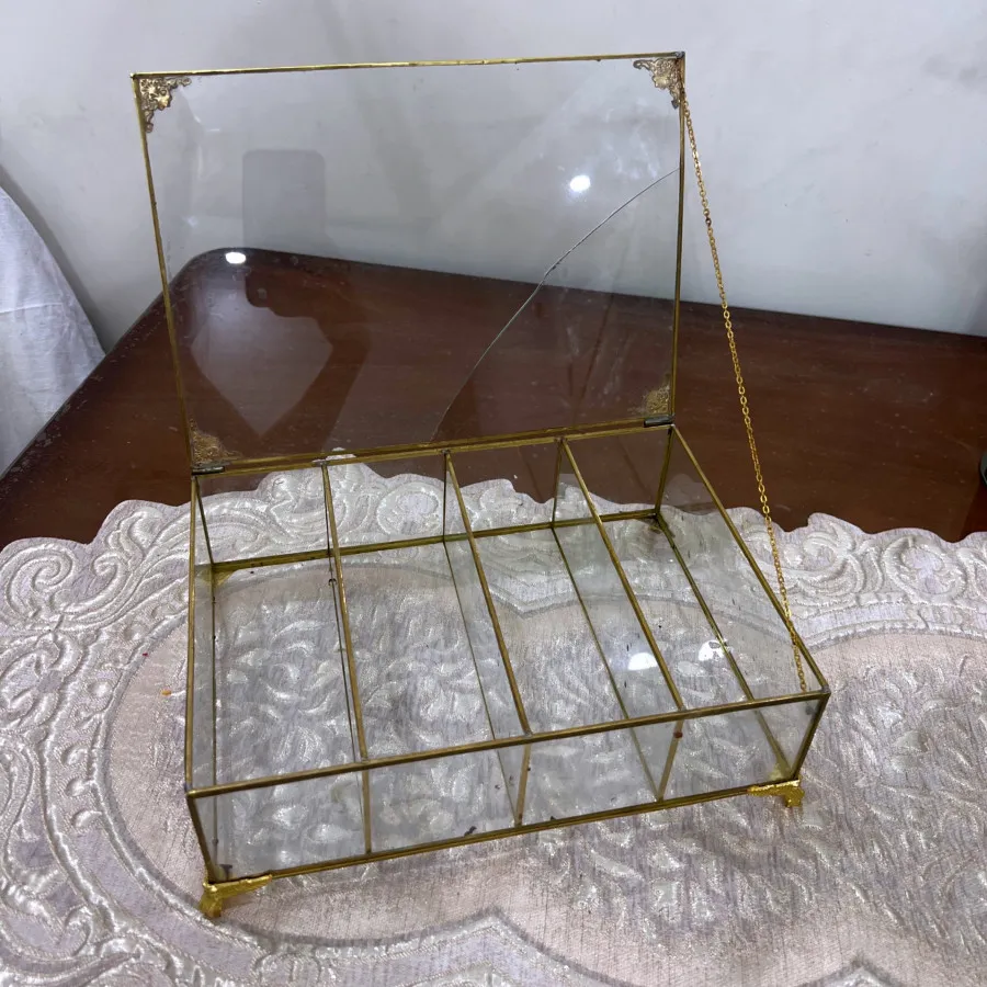 شیرینی خوری