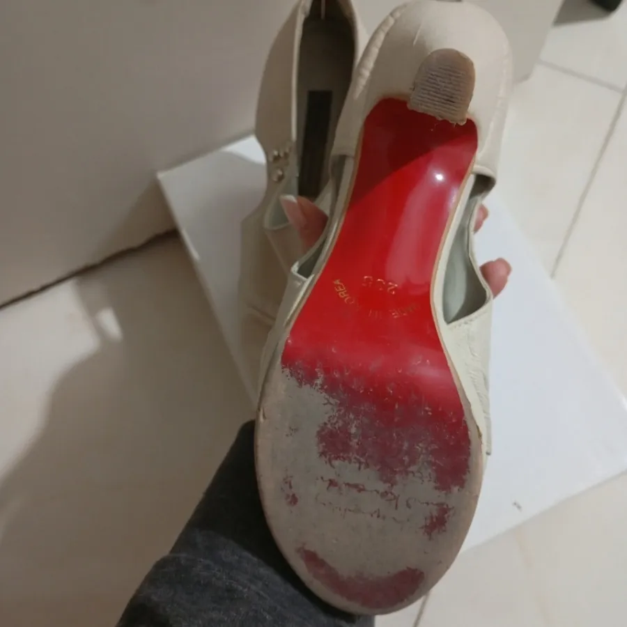 کفش کرم کره ای