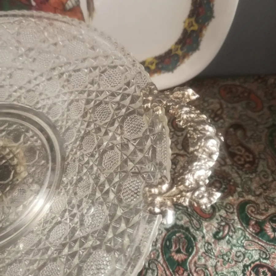 شیرینی خوری