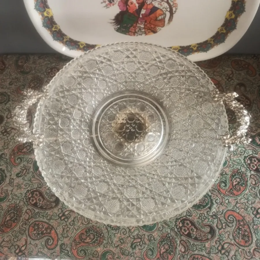 شیرینی خوری