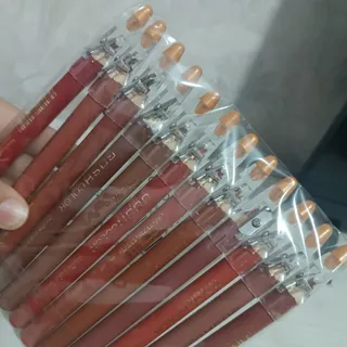 رژ لب تراش دار