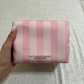 کیف ارایش Victoria’s Secr