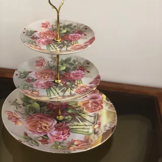 شیرینی خوری سه طبقه گلدار