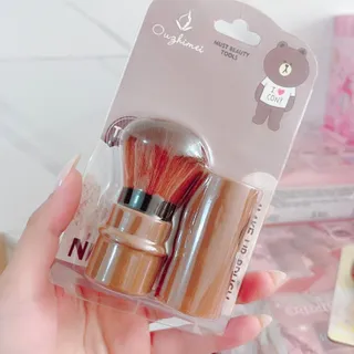 برس رژگونه درب دار میشا