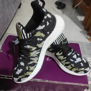 کفش اسپرت