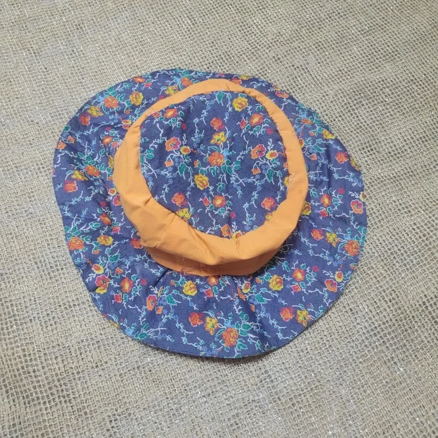 کلاه بچگونه