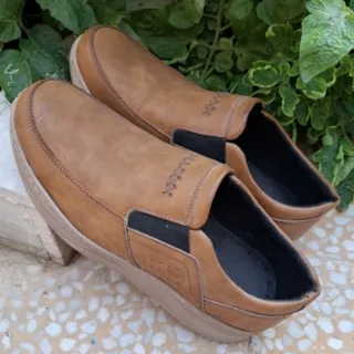 کفش مردانه قهوه ای روشن