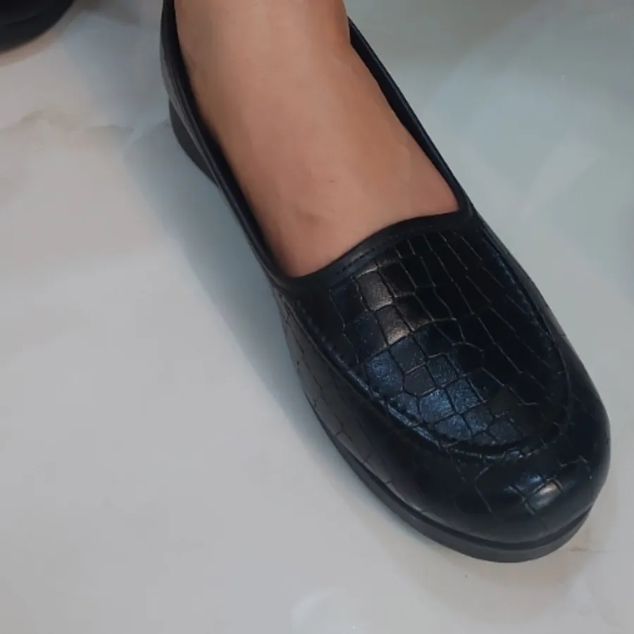 کفش چرم مصنوعی