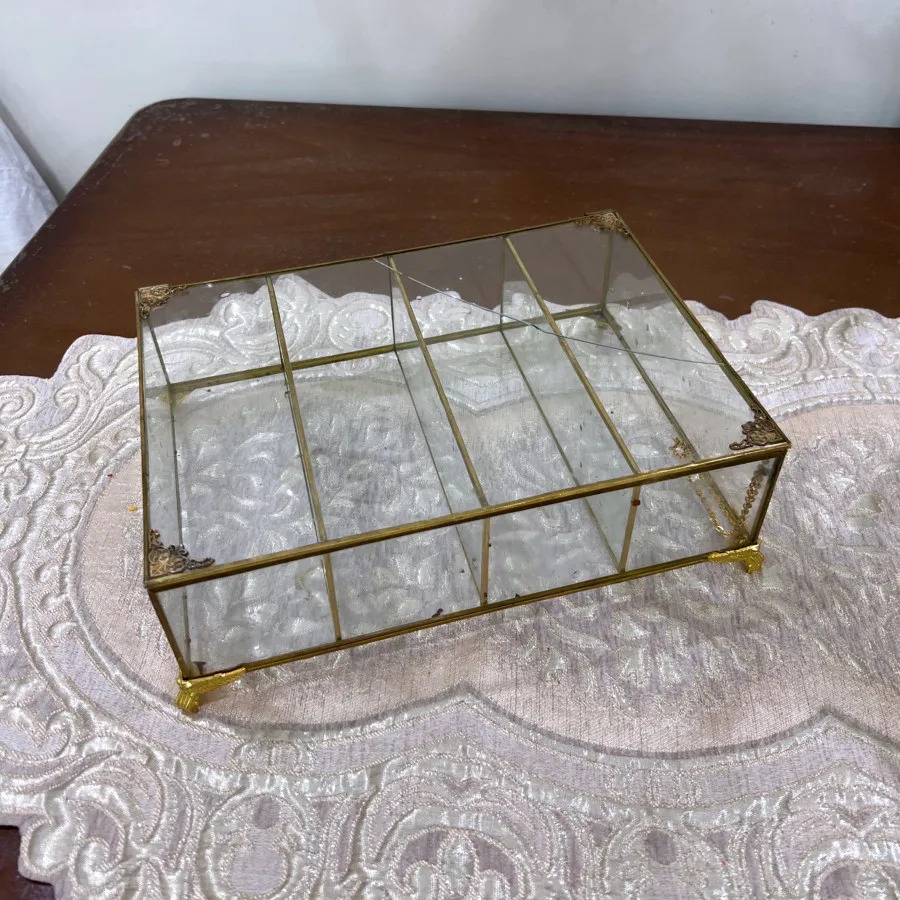 شیرینی خوری