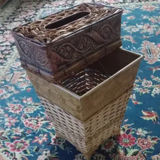 سطل و جادستمال کاغذی