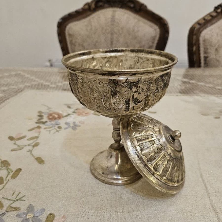یکعدد قندان قدیمی