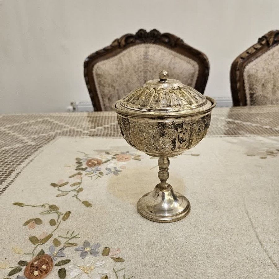 یکعدد قندان قدیمی