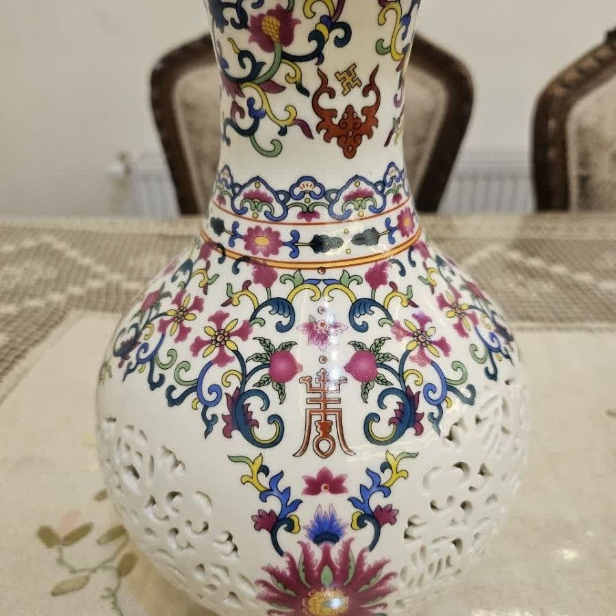 گلدان قدیمی زمان پهلوی