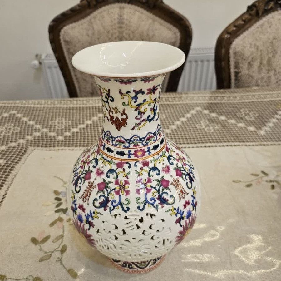 گلدان قدیمی زمان پهلوی