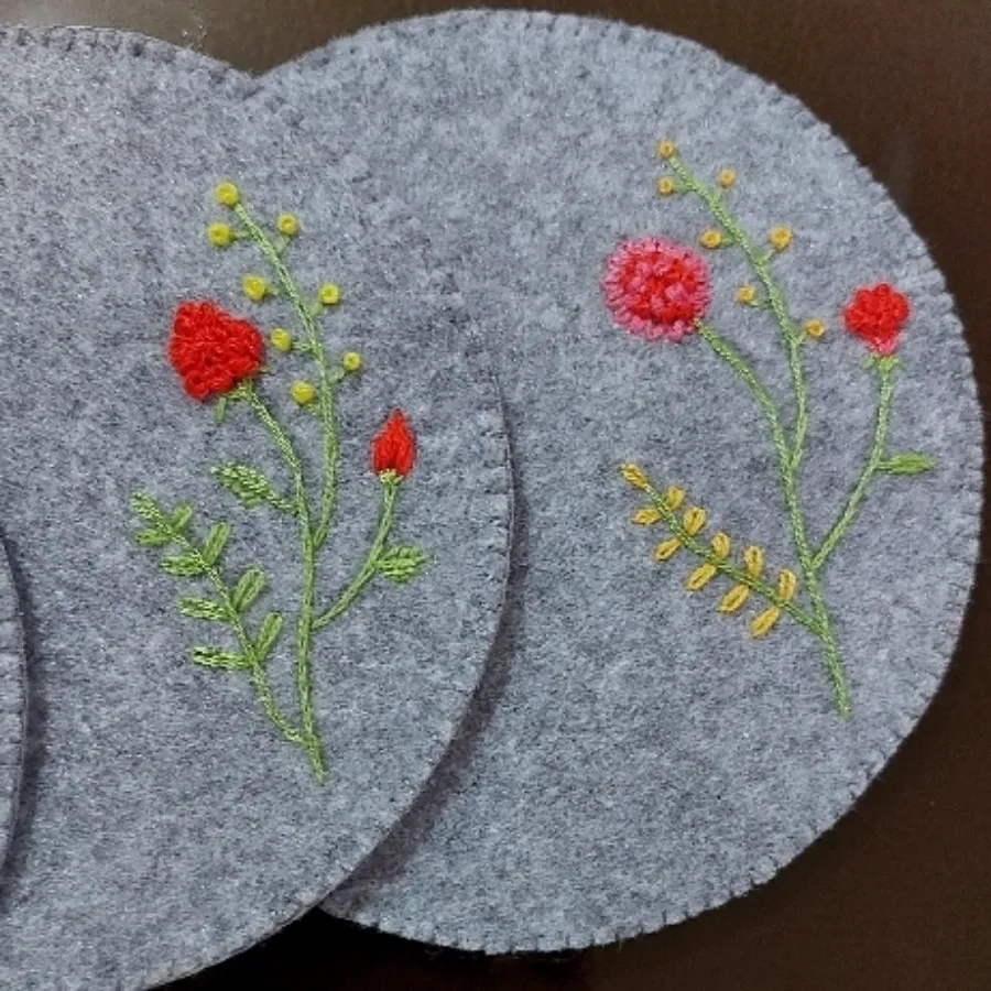 زیر لیوانی نمدی گلدوزی