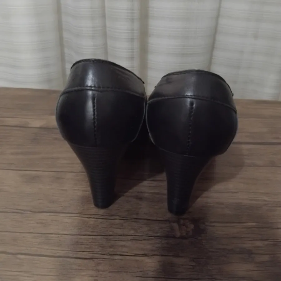 کفش بوفالو سفید