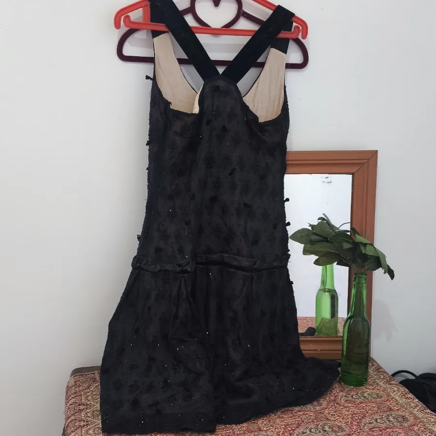 پیراهن منجوق دوزی