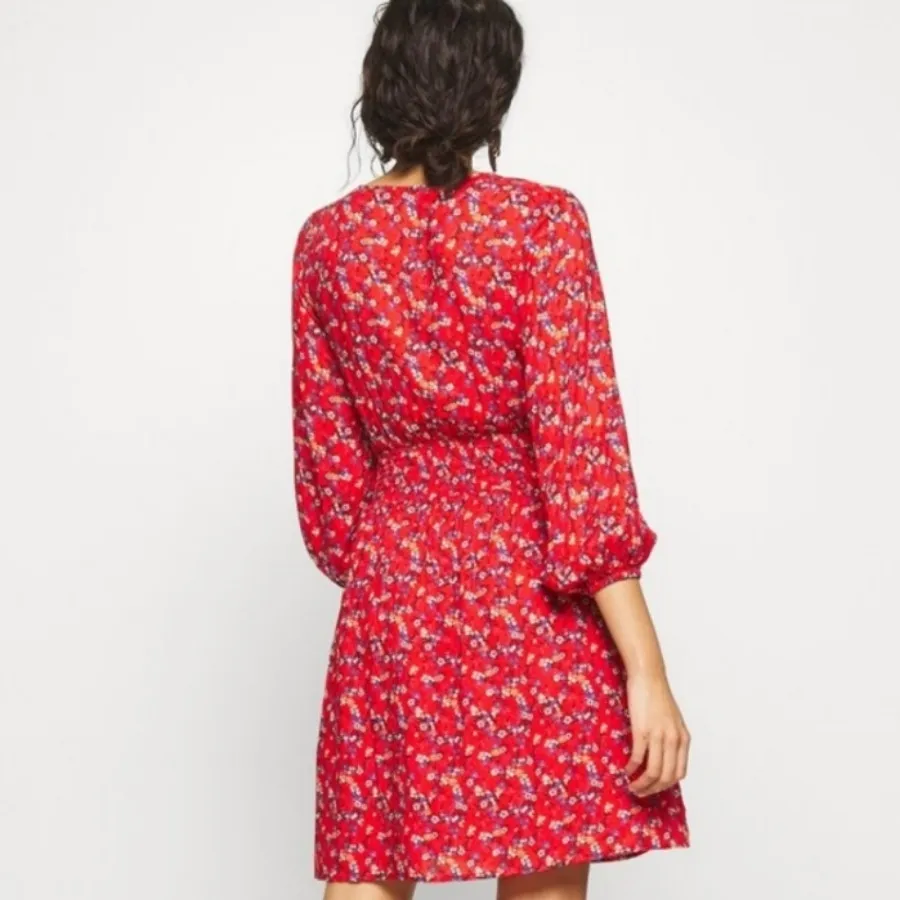 پیراهن قرمز گلدار نکست