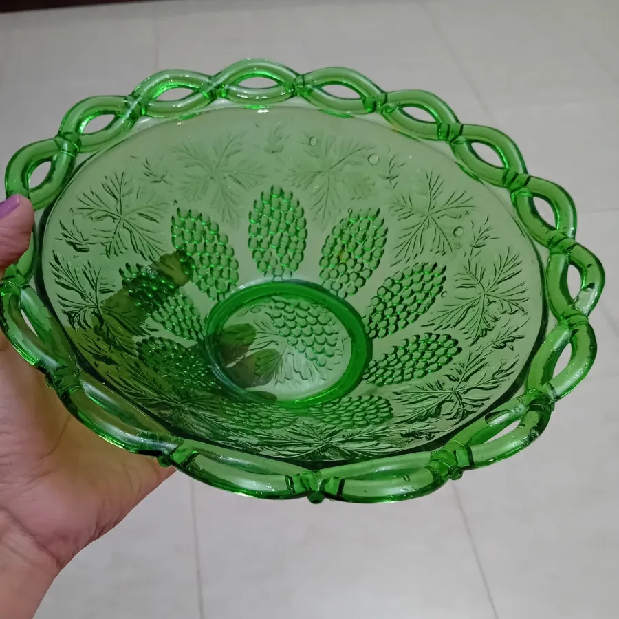 آجیل خوری یا انار خوری
