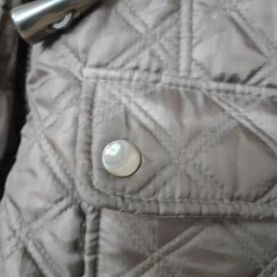 کاپشن قهوه ای