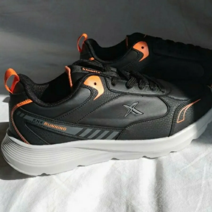 کفش اسپرت کینتیکس