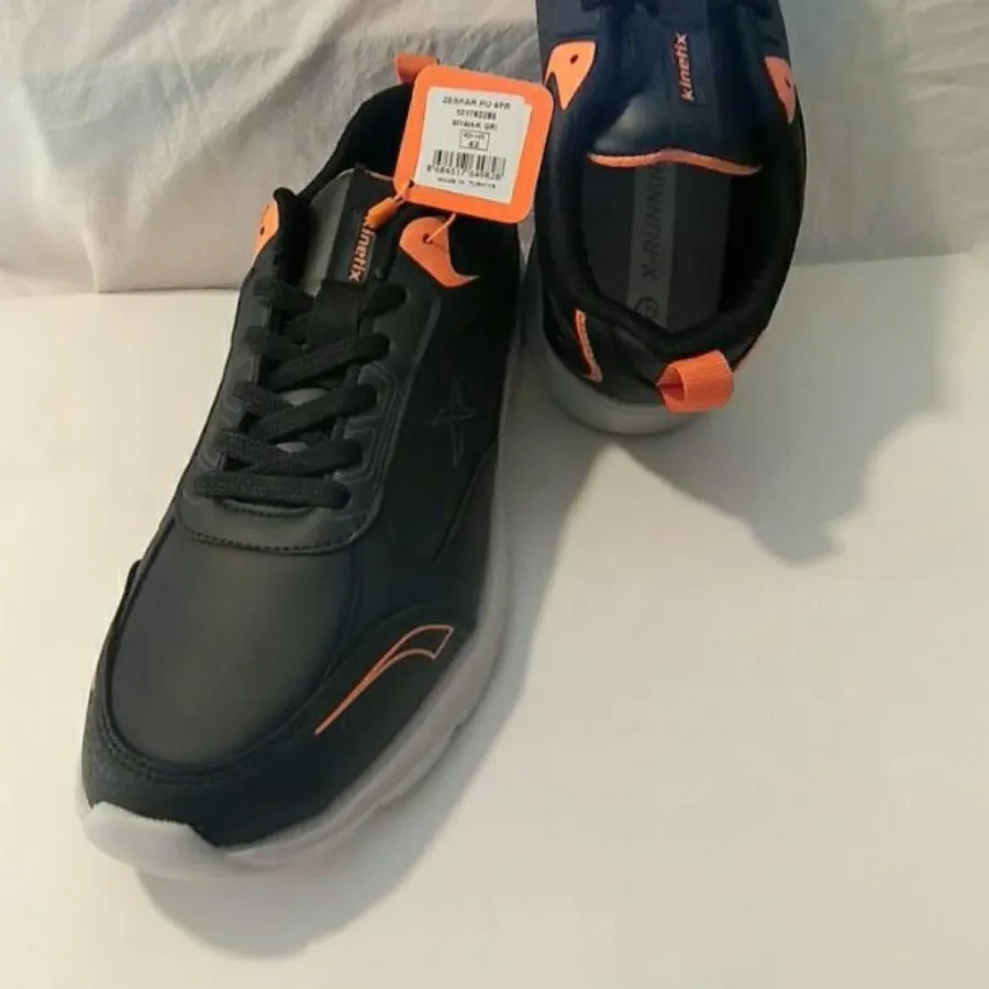 کفش اسپرت کینتیکس