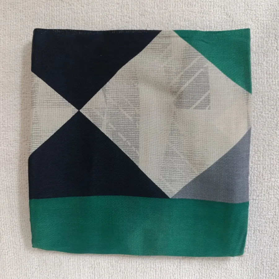 روسری سبز پولداری