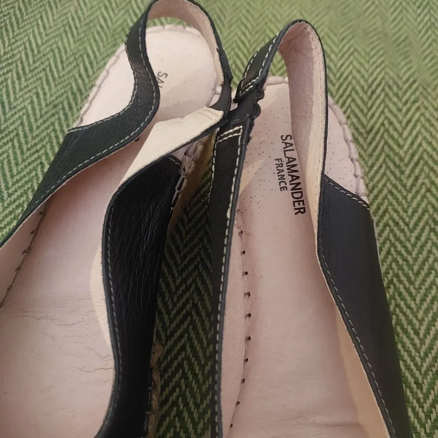 صندل چرم مشکی