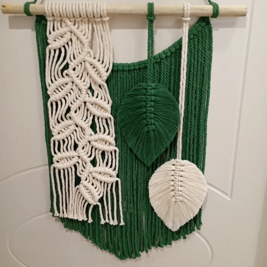 دیوار کوب مکرومه (طرح برگ
