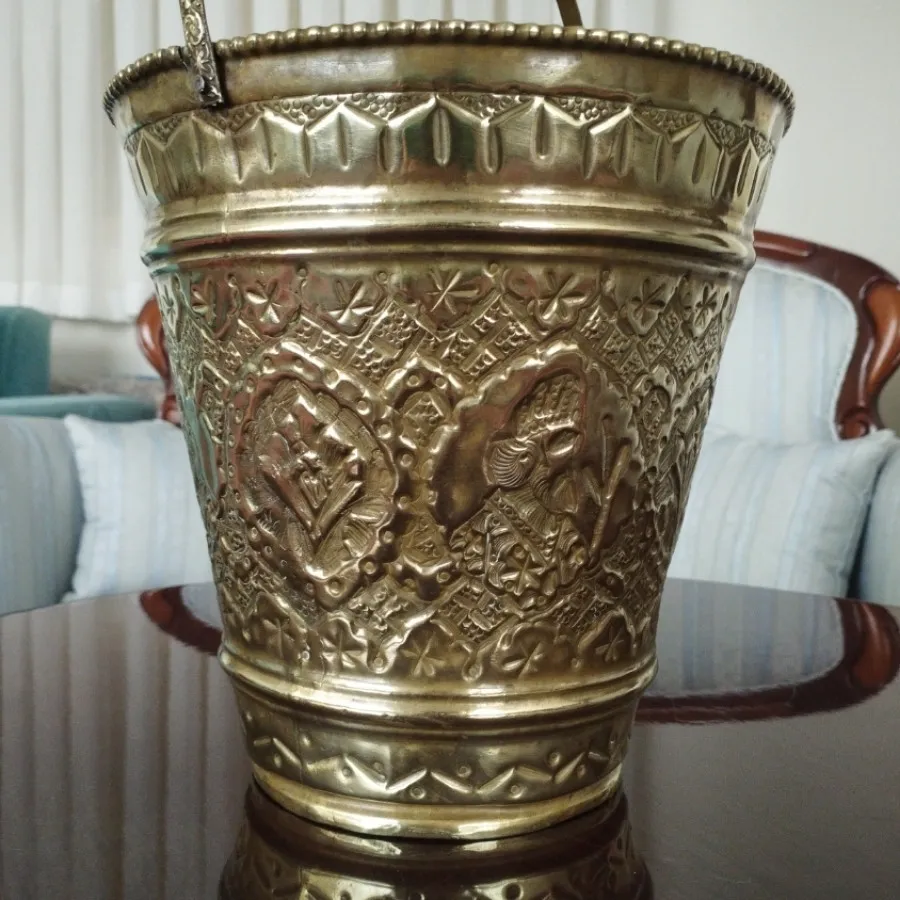 سطل برنجی قدیمی