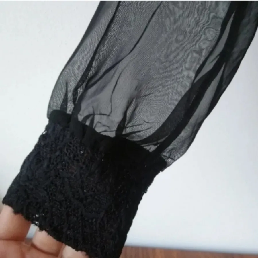 بلوز دانتل حریر زنانه