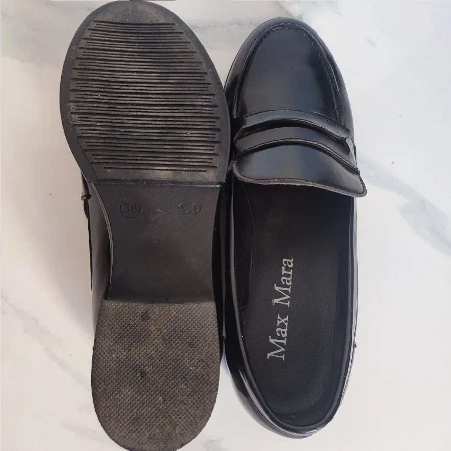 کفش چرم مصنوعی