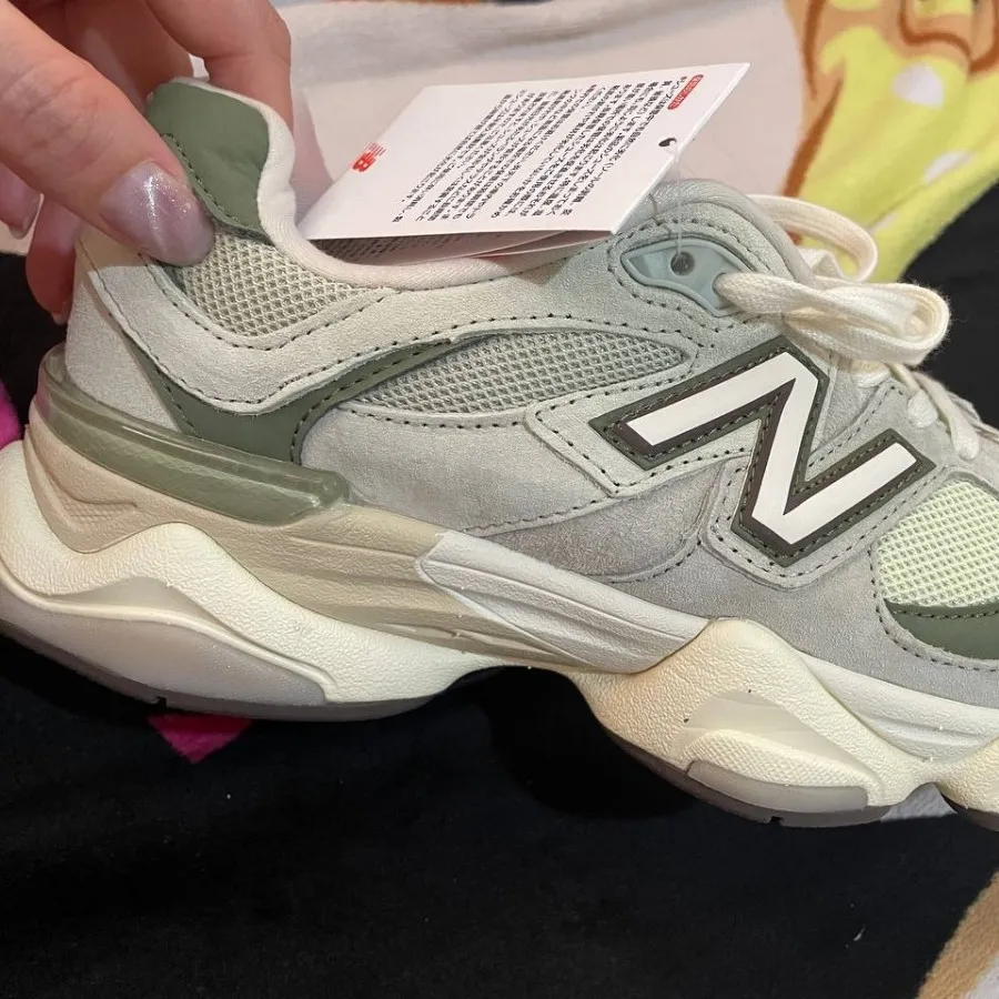 کتونی نیوبالانس ویتنام