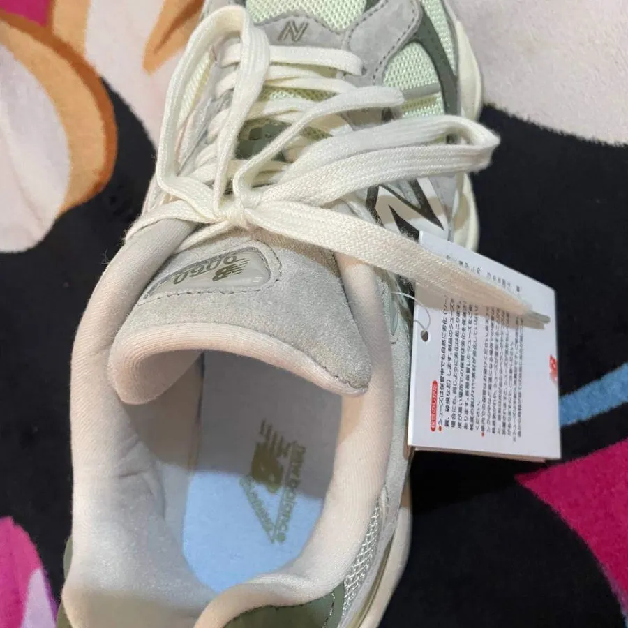 کتونی نیوبالانس ویتنام