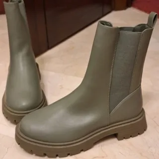 بوت برند asos