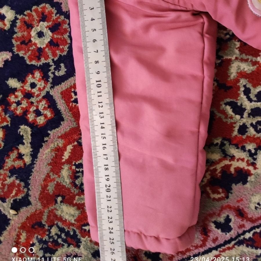 کاپشن دختربچه