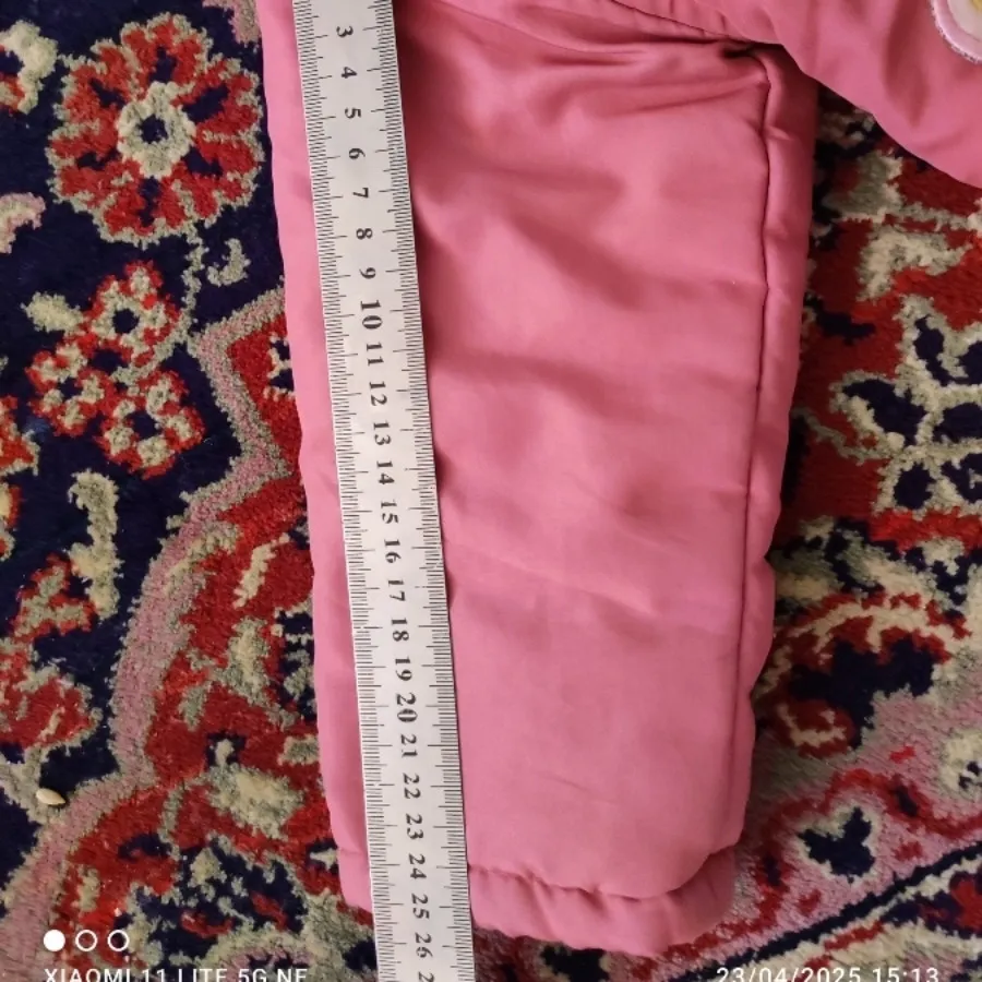 کاپشن دختربچه