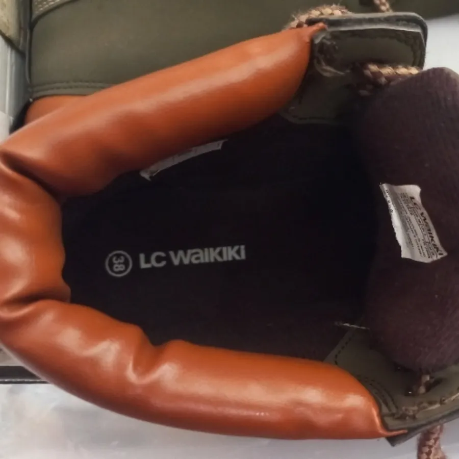 نیم بوت LCW 38