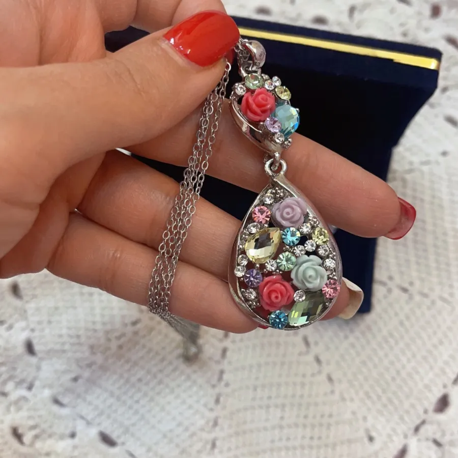 گردنبند و گوشواره