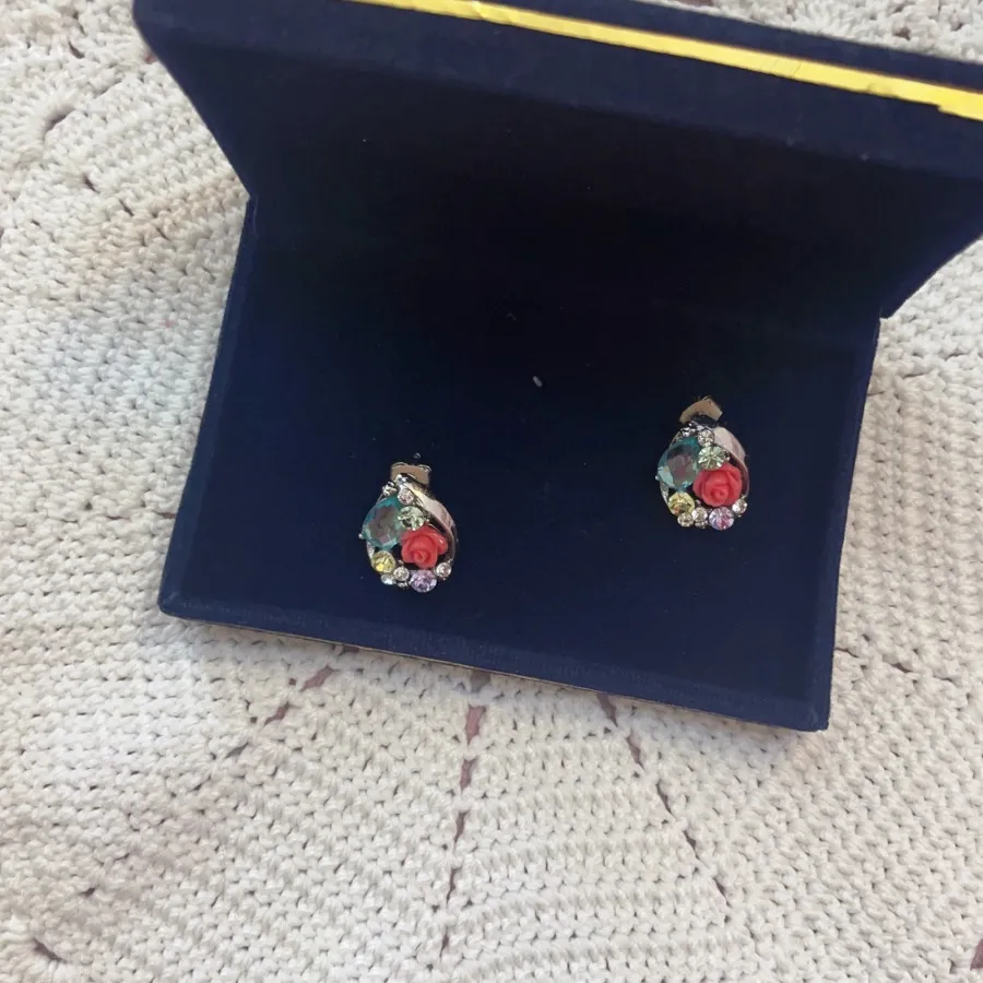 گردنبند و گوشواره