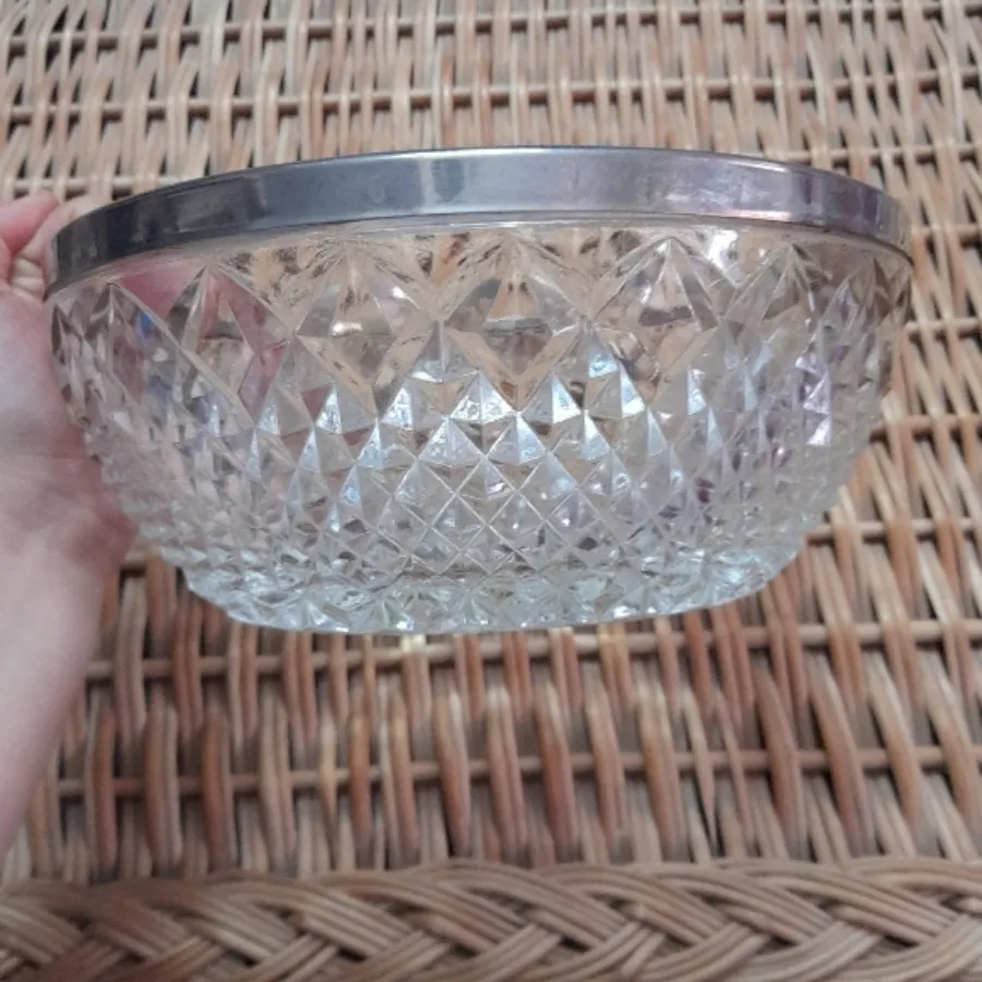 کاسه آمریکایی قدیمی