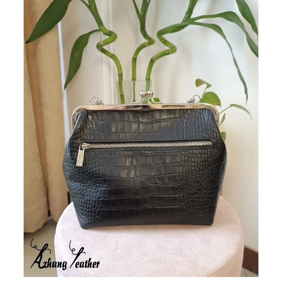 کیف چرم طبیعی دهانه فلزی