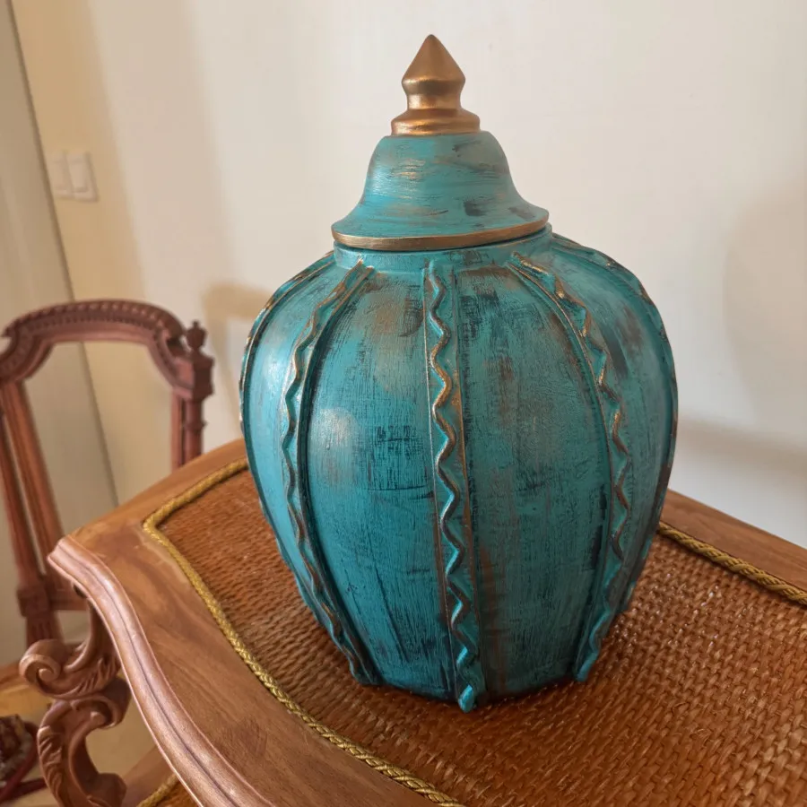 مجسمه پلی استر آبی کادویی