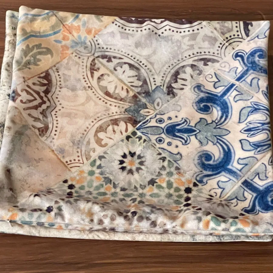 کاور کوسن مخمل