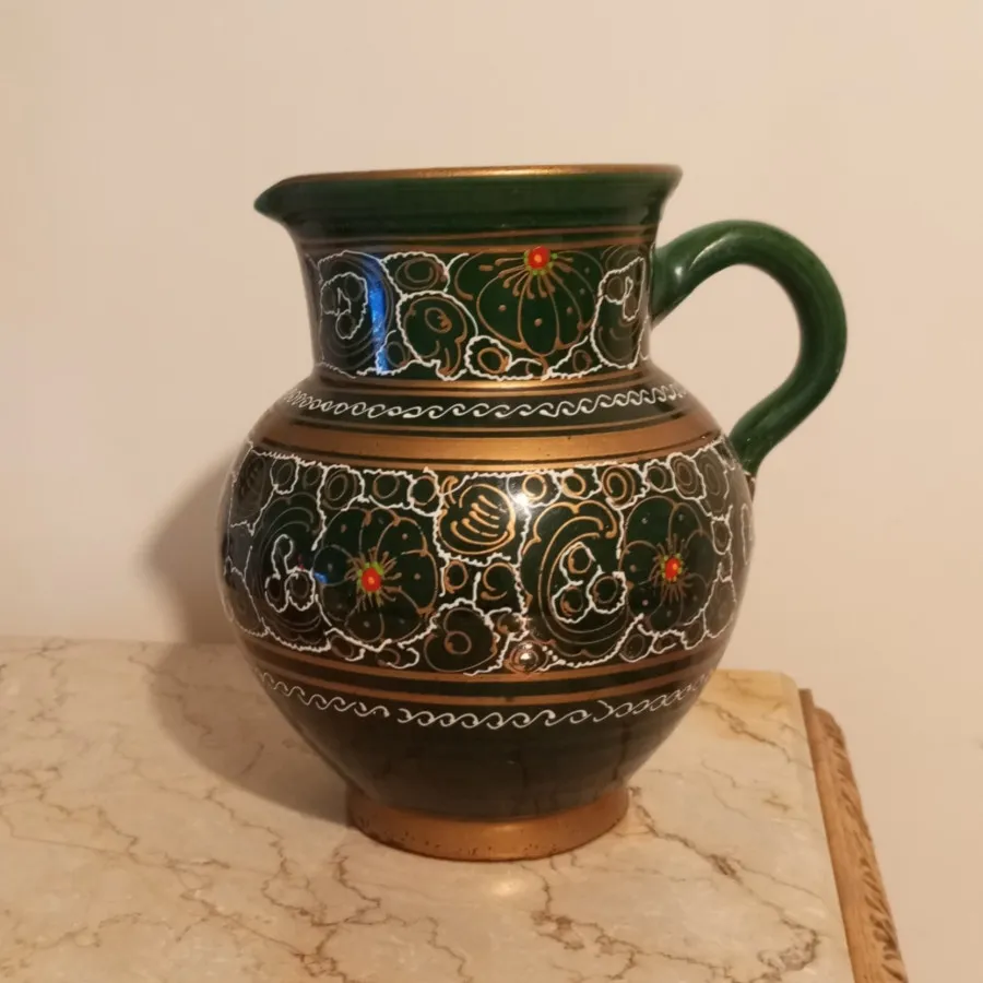 پارچ سنتی دو رنگ قدیمی