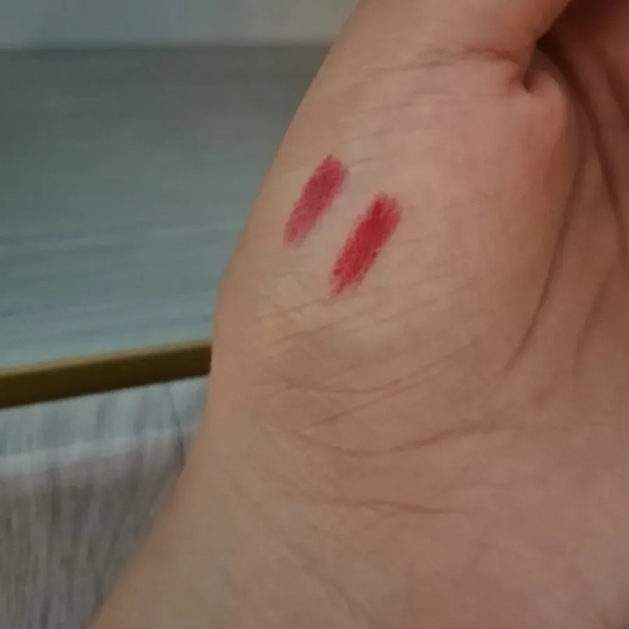 رژ لب جامد