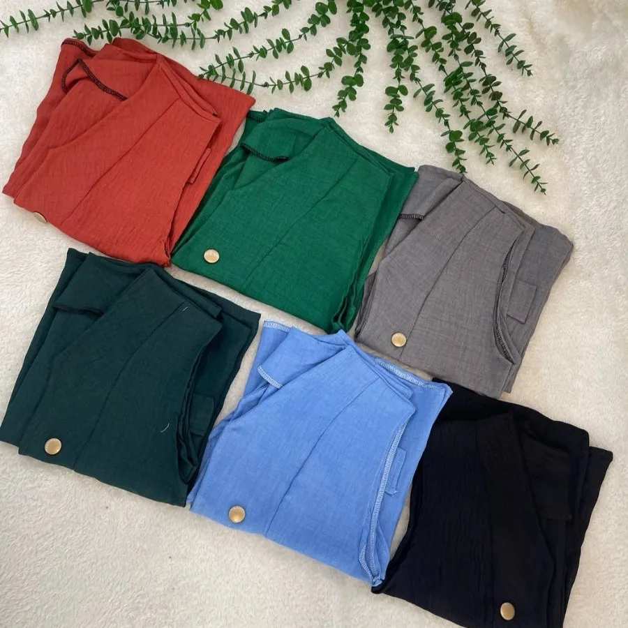 کت و دامن و شومیز